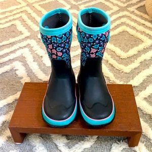 Bogs bloom girls boots, US size 1